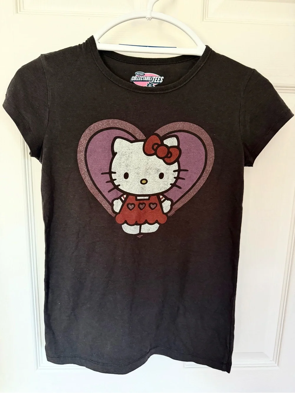 Hello Kitty Girls' Graphic Tee with Sparkly Pink Heart